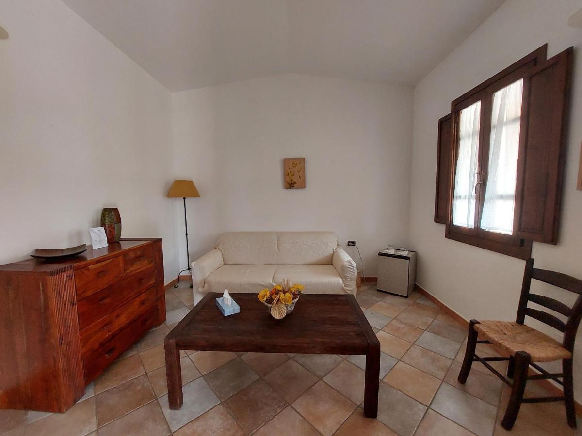 Hotel La Corte Rosada Villasimius Eksteriør billede