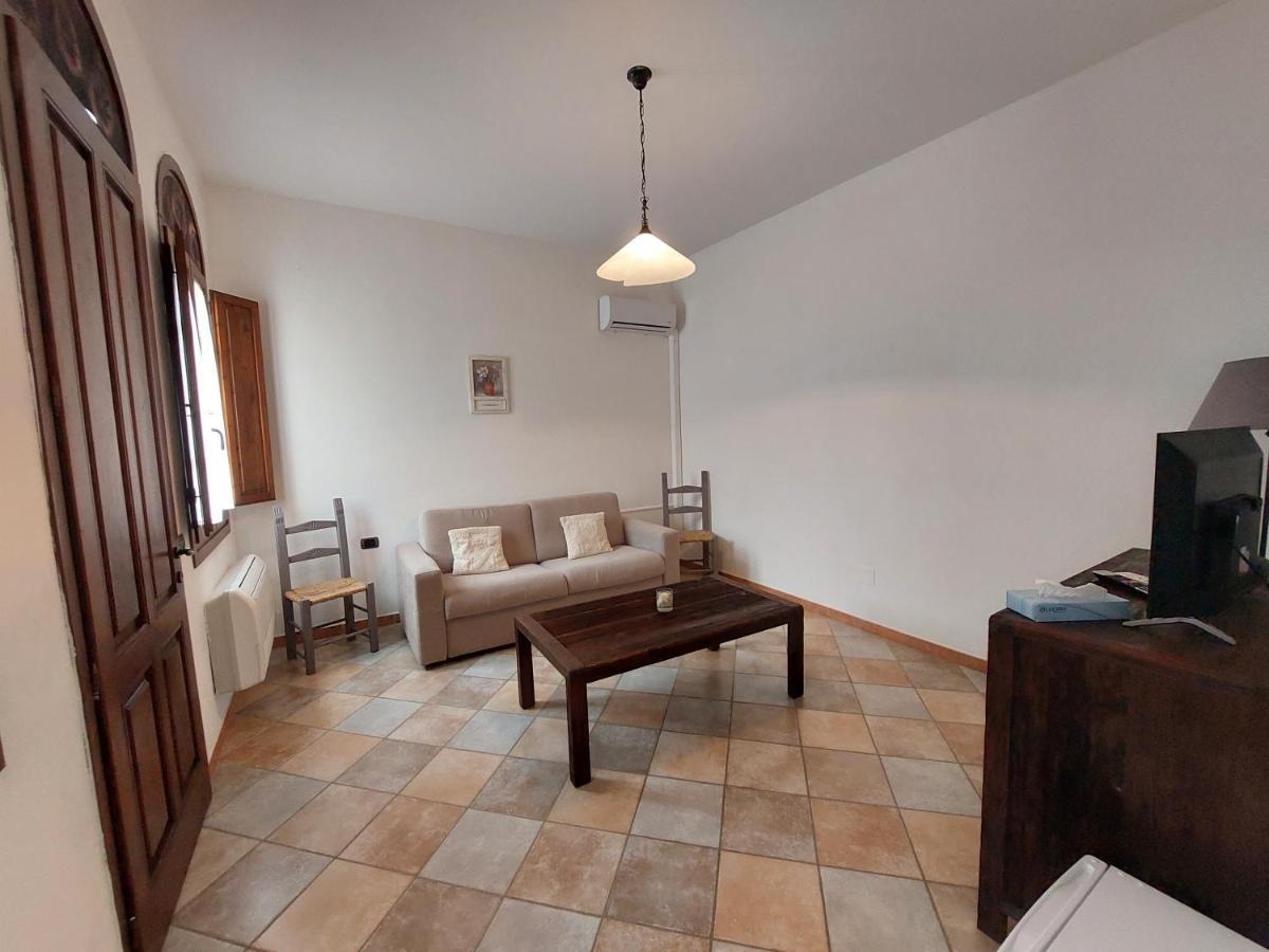 Hotel La Corte Rosada Villasimius Eksteriør billede