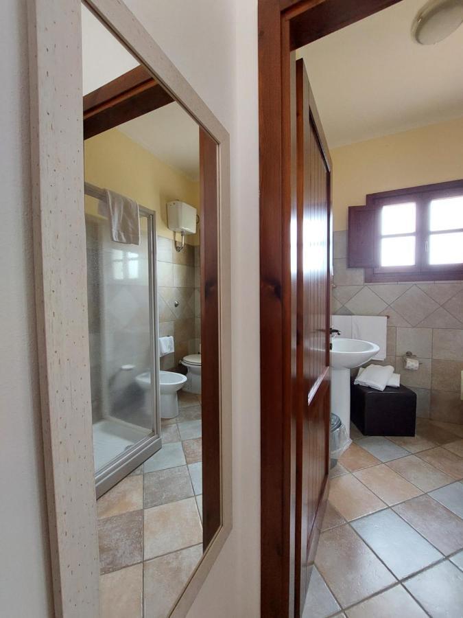 Hotel La Corte Rosada Villasimius Eksteriør billede