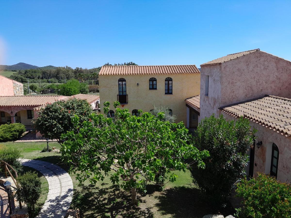 Hotel La Corte Rosada Villasimius Eksteriør billede