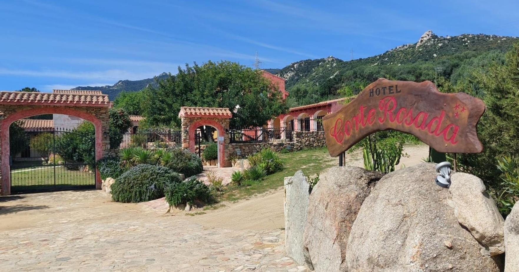 Hotel La Corte Rosada Villasimius Eksteriør billede