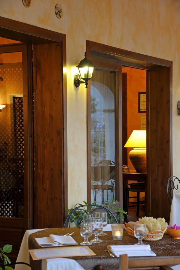 Hotel La Corte Rosada Villasimius Eksteriør billede