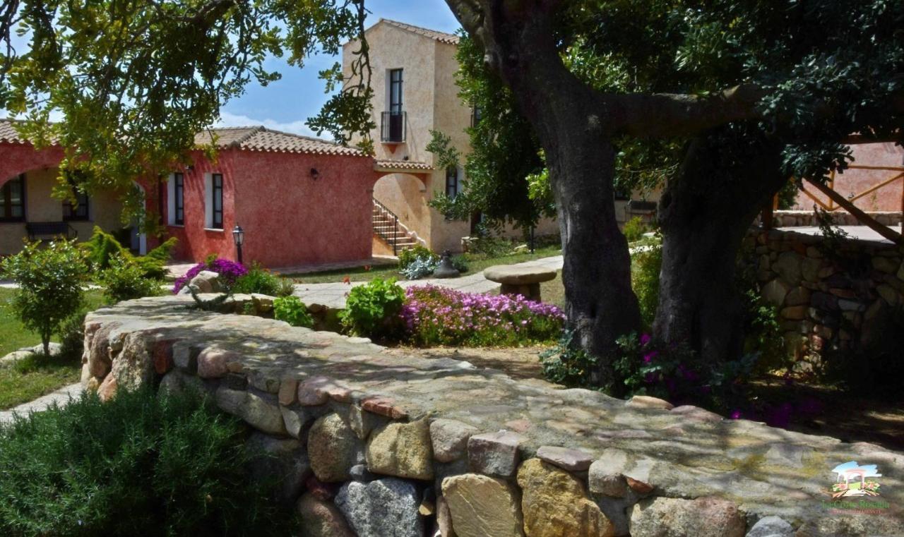 Hotel La Corte Rosada Villasimius Eksteriør billede