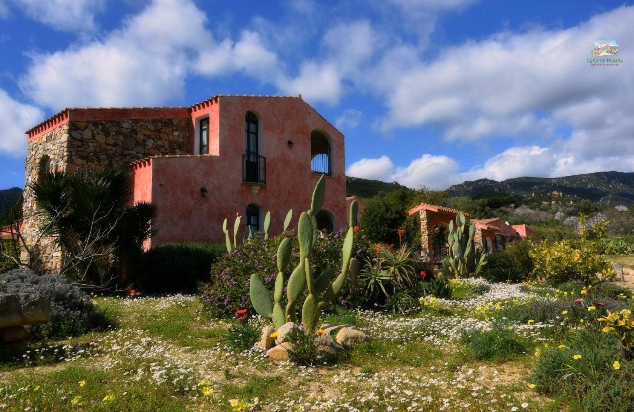 Hotel La Corte Rosada Villasimius Eksteriør billede