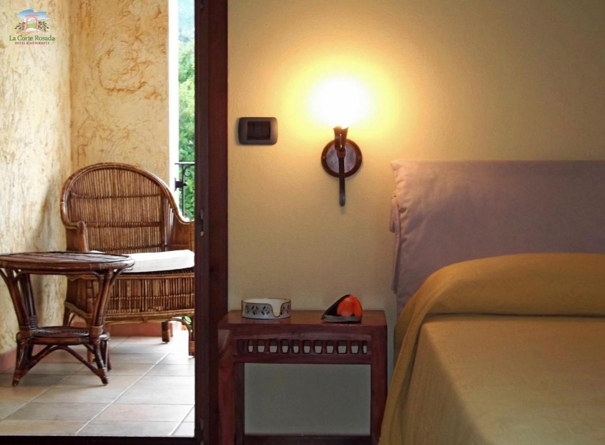 Hotel La Corte Rosada Villasimius Eksteriør billede