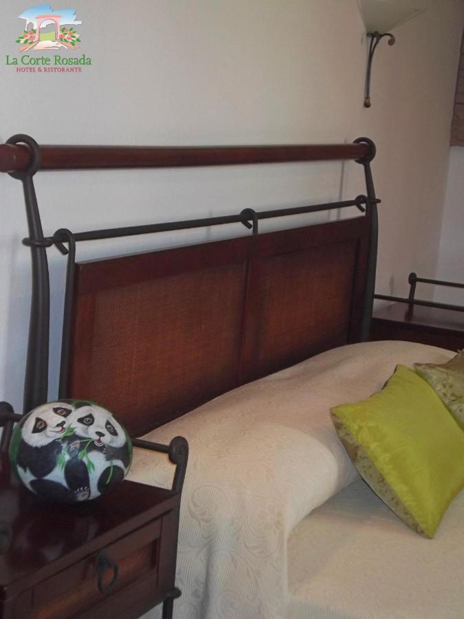 Hotel La Corte Rosada Villasimius Eksteriør billede
